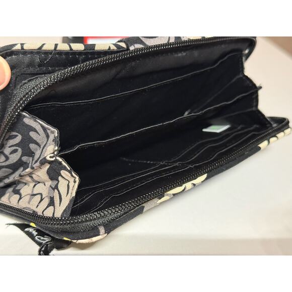 🖤 Vera Bradley Turn Lock Wallet Baroque Floral Quilted Fabric Black Yellow Gray - Picture 2 of 9